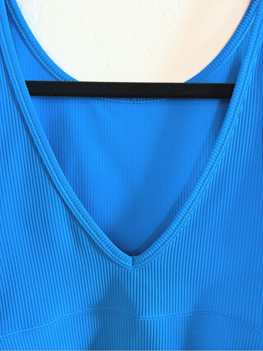 Lululemon Power Pivot Tank *Poolside - Picture 7 of 9